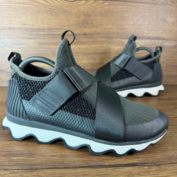 Sorel Shoes - SOREL Kinetic Sneak‎ Casual Sneakers / Shoes Green Camo Size 9